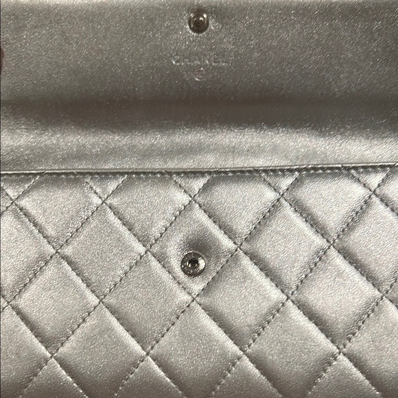 Chanel Silver Quilted Women's Bag - Picture 3 of 5